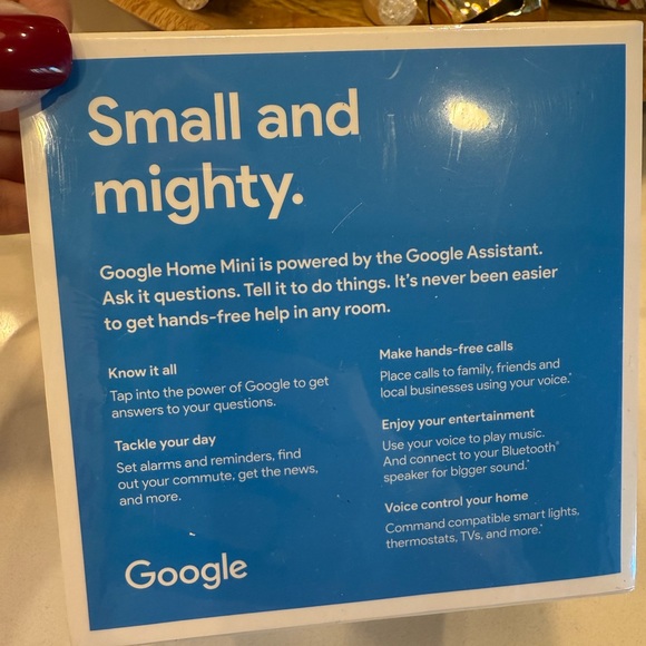 Google Home Mini - Picture 3 of 5